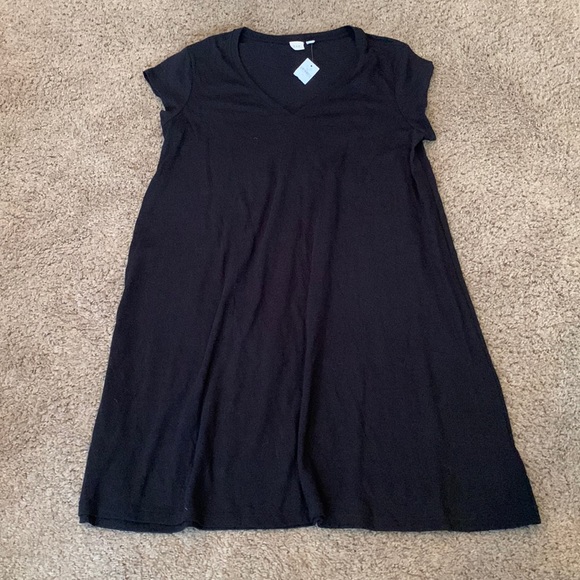 GAP Dresses & Skirts - NWT GAP black dress